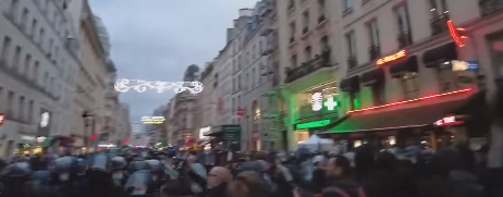 C’est vraiment joli de voir le peuple qui se lève!!!