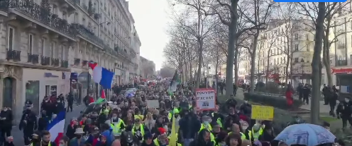 Premier jour de 2022 et première manifestation des Gilets Jaunes à Paris.